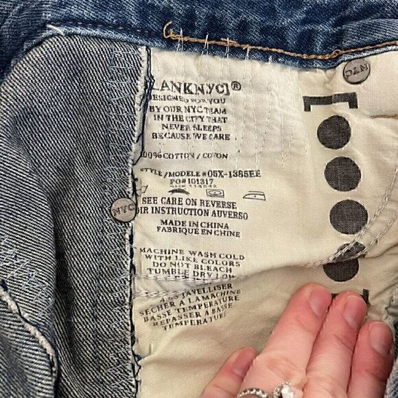 BLANK NYC BLANKNYC Patchwork Distressed Side Striped Crop Girlfriend Jeans Boho - Picture 11 of 14